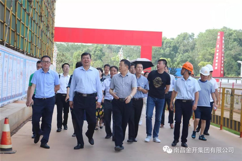 万泽实业股份有限公司董事长黄振光到访中医药科创城考察