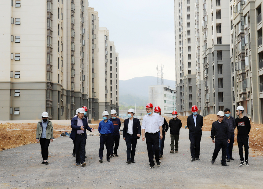 集团党委书记、董事长谢荣华深入集团在建项目调研指导