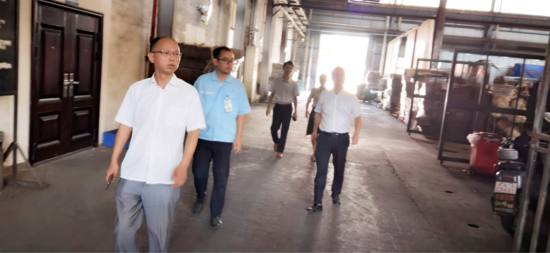 钟序辉走访机电科技产业园